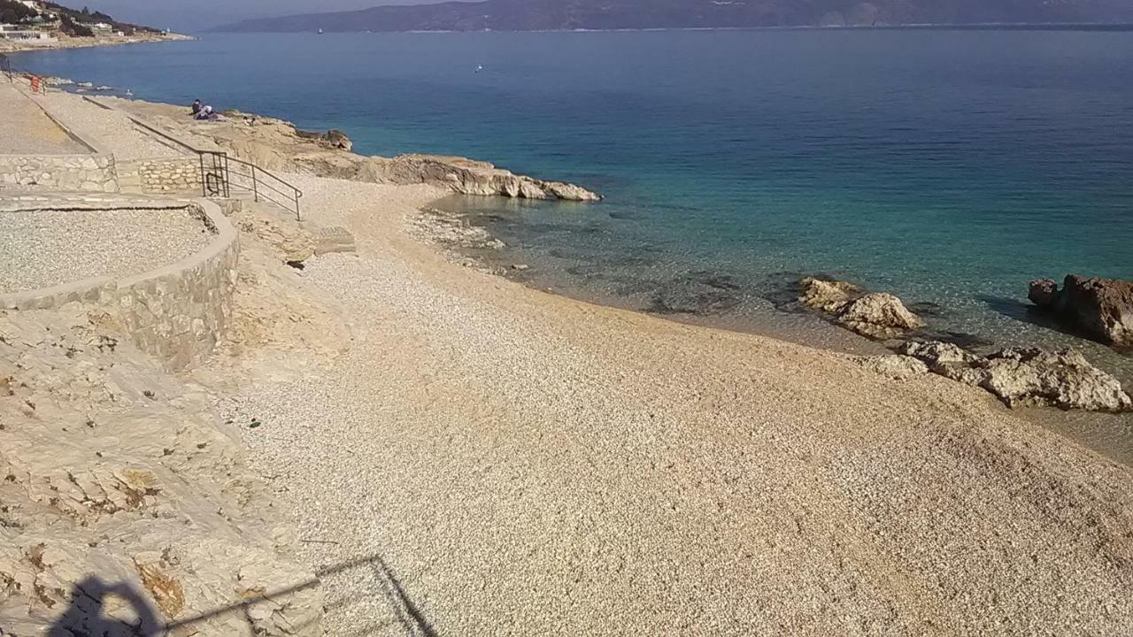 דירות לאבין Ema מראה חיצוני תמונה